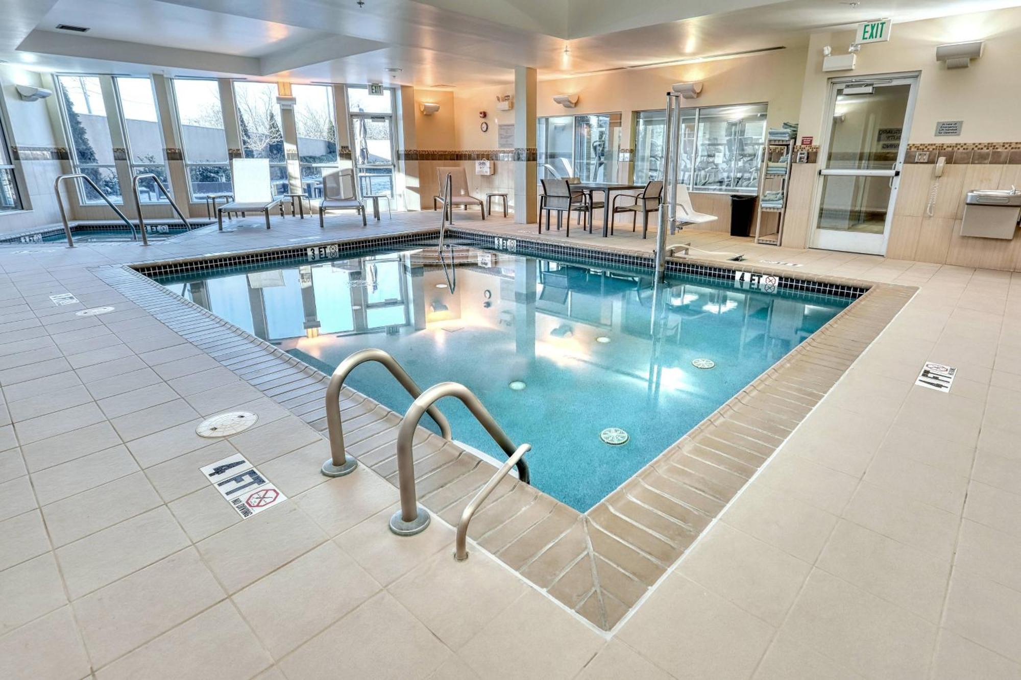מלון Courtyard By Marriott יורק מראה חיצוני תמונה