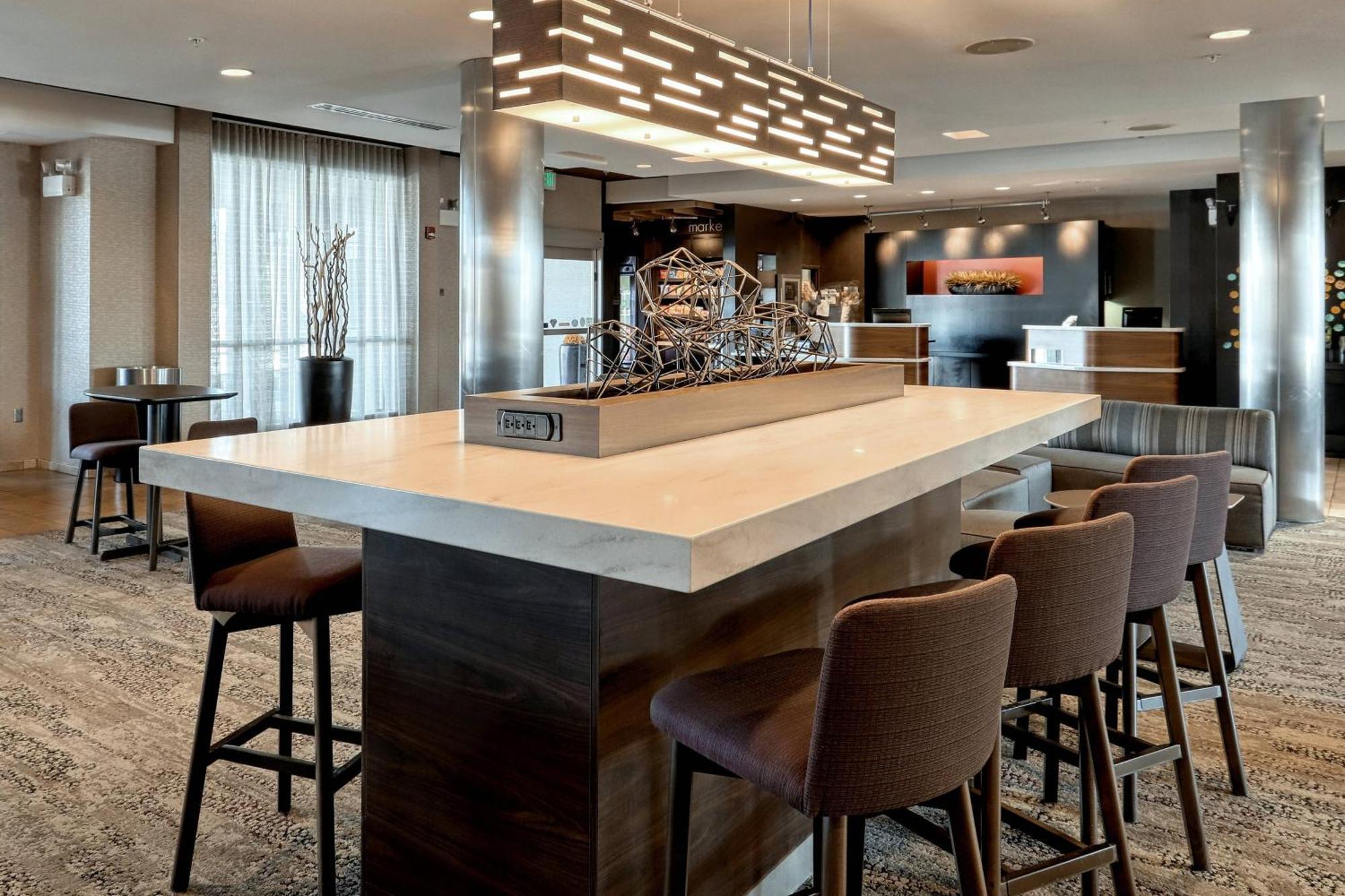 מלון Courtyard By Marriott יורק מראה חיצוני תמונה