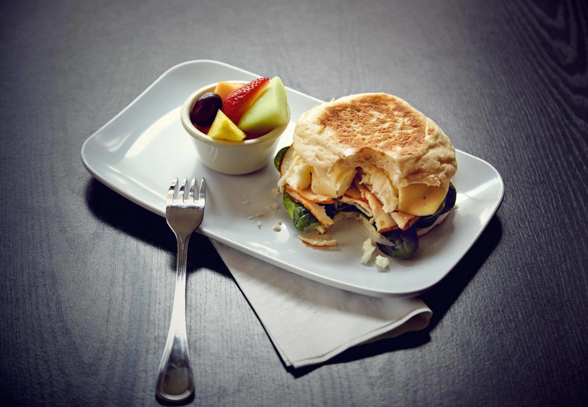 מלון Courtyard By Marriott יורק מראה חיצוני תמונה